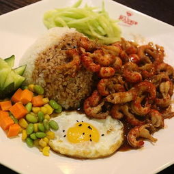 探索“超人龍蝦蓋澆飯” 產(chǎn)品特色、視覺(jué)呈現(xiàn)與餐飲管理之道